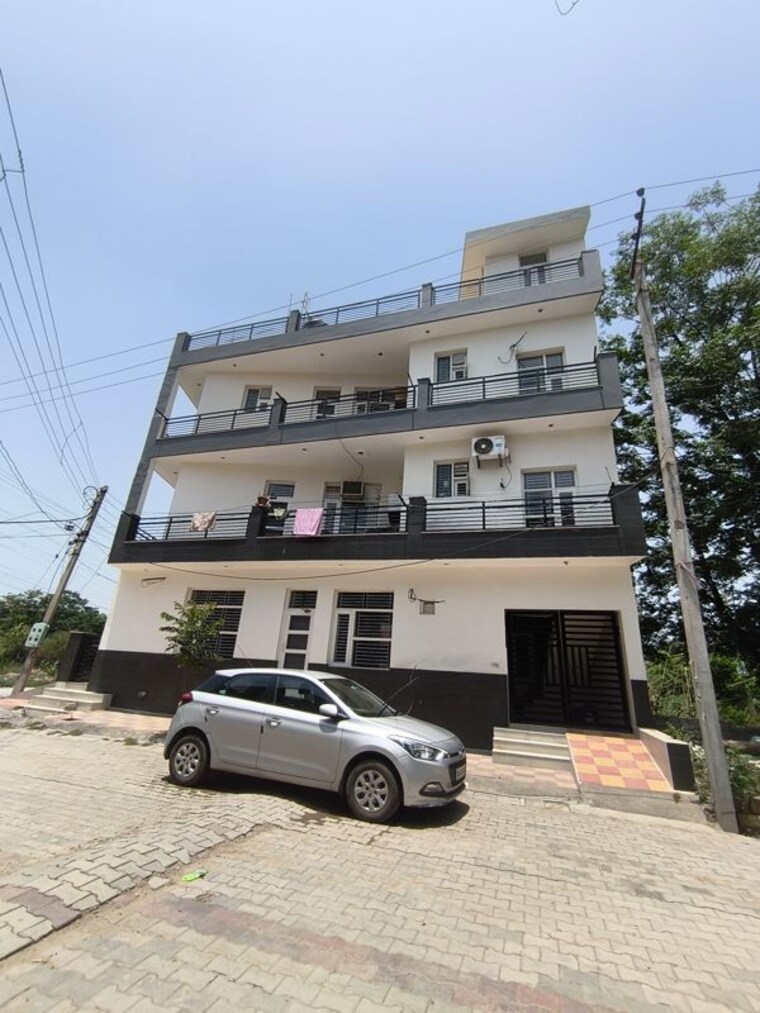Exterior View, bollywood-esencia 5 Bedroom 120 Sq.Yd. Villa In Ghazipur Zirakpur 10432196