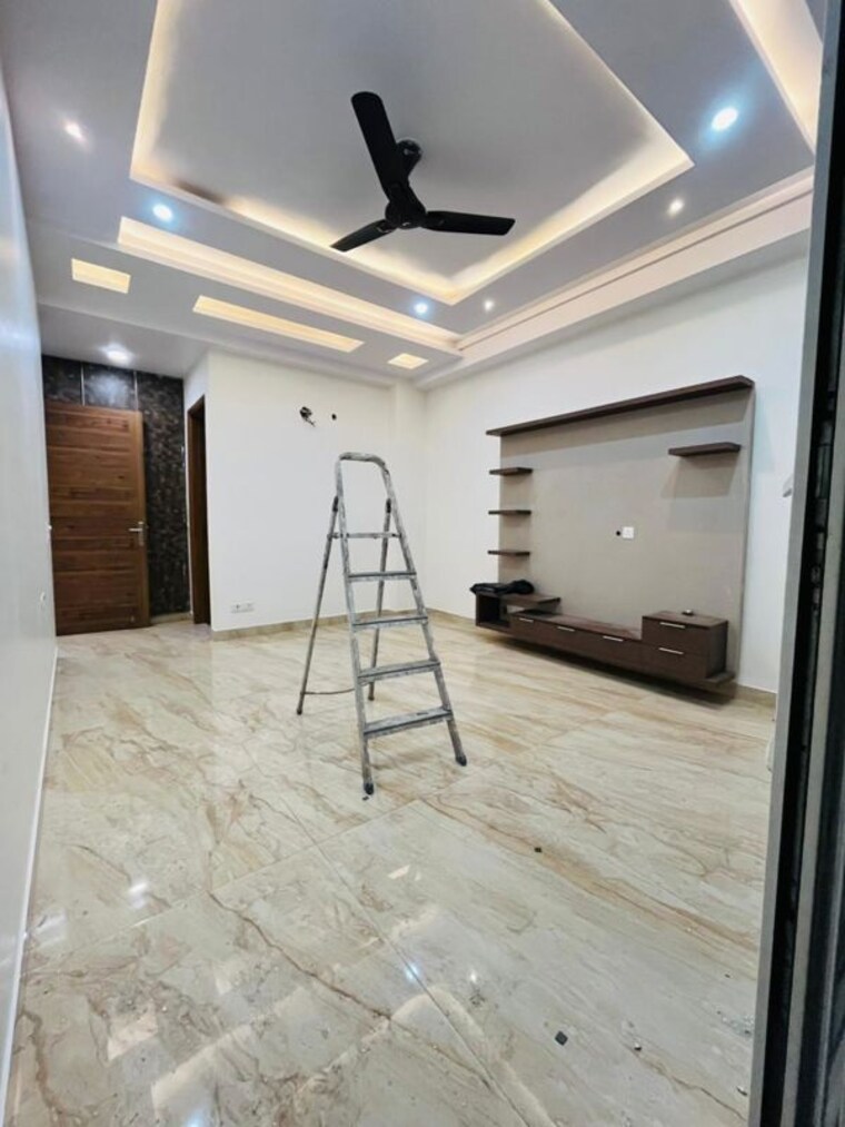 Room, sector 39 4 Bedroom 3250 Sq.Ft. Builder Floor In Sector 39 Gurgaon 10432204