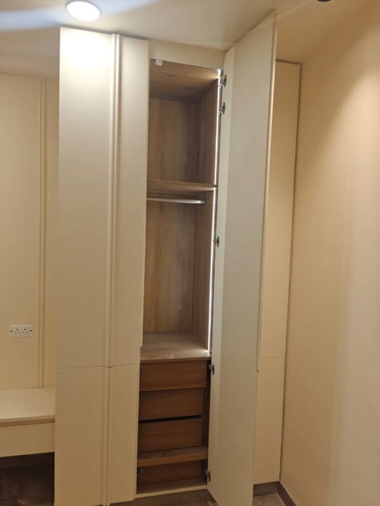 Bathroom, rwa-residential-society-sector-46 4 Bedroom 263 Sq.Yd. Builder Floor In Sector 46 Gurgaon 10432200