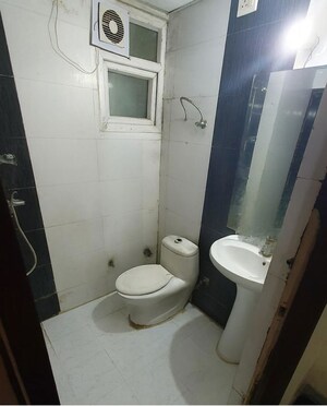 Bathroom in 3 BHK Apartment at Proview Technocity, Chi V Greater Noida – for Sale