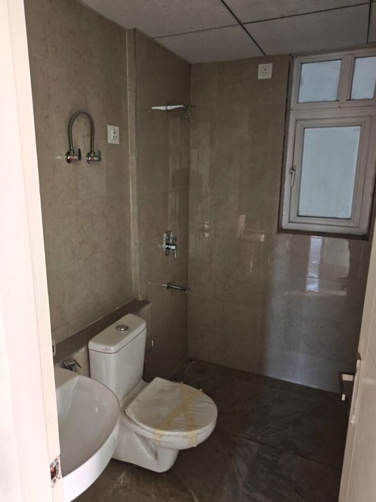 Bathroom, eldeco-live-by-the-greens 3 Bedroom 1404 Sq.Ft. Apartment In Sector 150 Noida 10432259