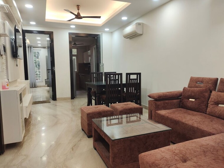 Living Room, east of kailash 3 Bedroom 1200 Sq.Ft. Builder Floor In East Of Kailash Delhi 10432263