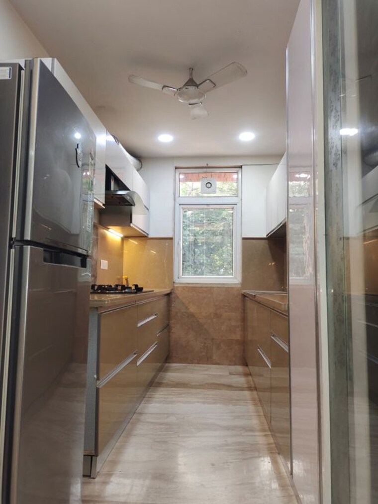 Bathroom, east of kailash 3 Bedroom 1200 Sq.Ft. Builder Floor In East Of Kailash Delhi 10432263