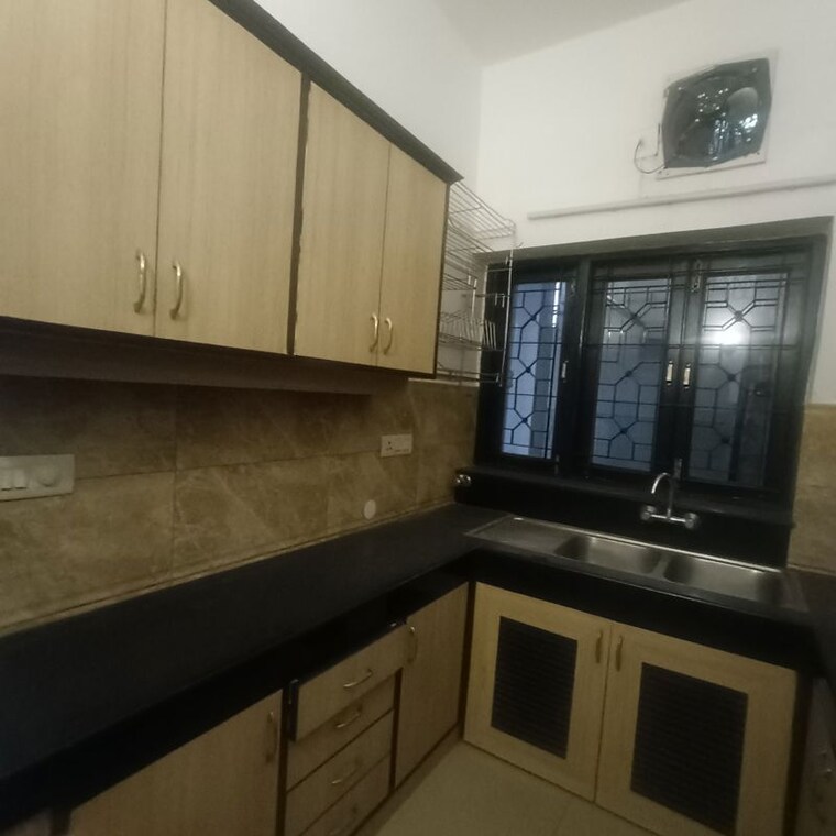 Kitchen, kalkaji 2 Bedroom 1800 Sq.Ft. Builder Floor In Kalkaji Delhi 10432264