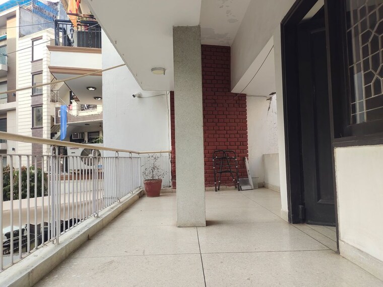 Balcony, lajpat nagar iii 1 RK 500 Sq.Ft. Builder Floor In Lajpat Nagar Iii Delhi 10432268