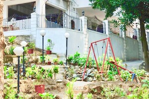 3.5 BHK Villa – Exterior View View at Crest 4 Pali Hill, Bandra West - for Rent