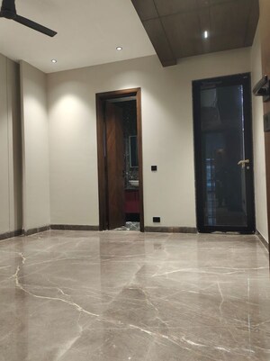 Room in 3 BHK Builder Floor at Greater Kailash I – for Sale