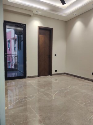 Room in 3 BHK Builder Floor at Greater Kailash I – for Sale