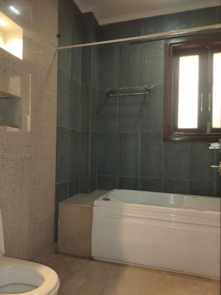 Bathroom, greater kailash ii 4 Bedroom 9000 Sq.Ft. Builder Floor In Greater Kailash ii Delhi 10432275