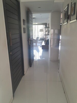 Bedroom in 2 BHK Apartment at Juhu Abhishek Chs Ltd, Andheri West – for Rent