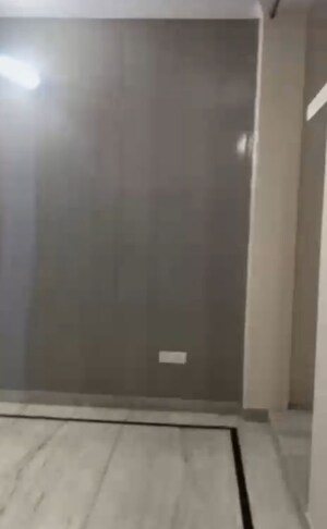 Building Lobby in 3 BHK Builder Floor at Sector 9 – for Rent