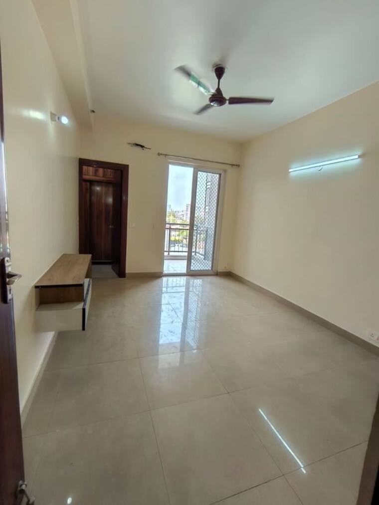 Room, ild-greens 3 Bedroom 1800 Sq.Ft. Apartment In Sector 37c Gurgaon 10432312