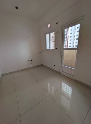 Room in 3 BHK Apartment at Aparna Zenon, Puppalaguda – for Sale