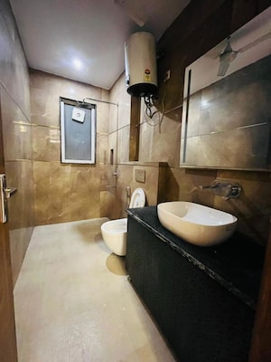 Kitchen in 2 BHK Builder Floor at Sector 39 – for Rent