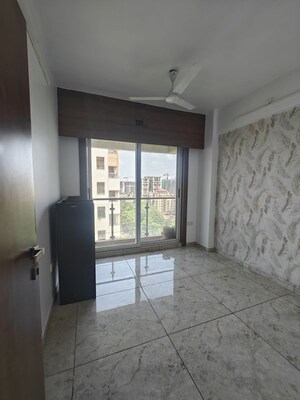 Room in 3 BHK Apartment at Laxmi Icon, Neral – for Rent