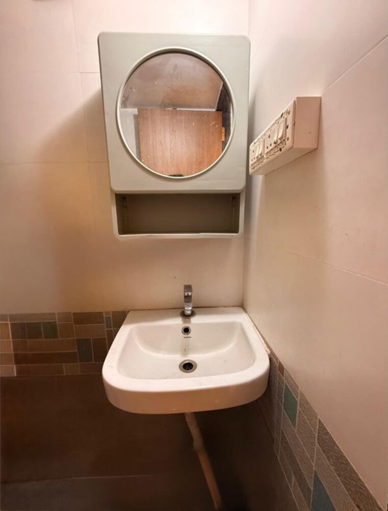 Bathroom, mhada colony Studio 600 Sq.Ft. Apartment In Mhada Colony Pune 10432390