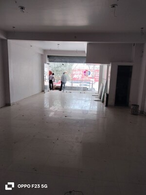  Showroom For Rent in Maulviganj