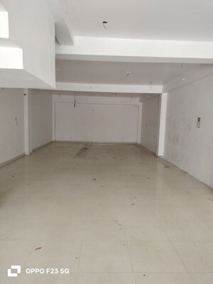 Room in  Showroom at Maulviganj – for Rent