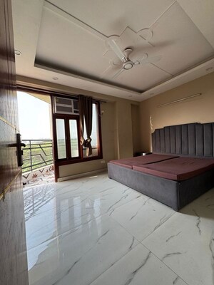 Bedroom in 1 BHK Apartment at Chattarpur – for Rent