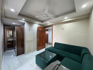 Team Area in 1 BHK Apartment at Chattarpur – for Rent