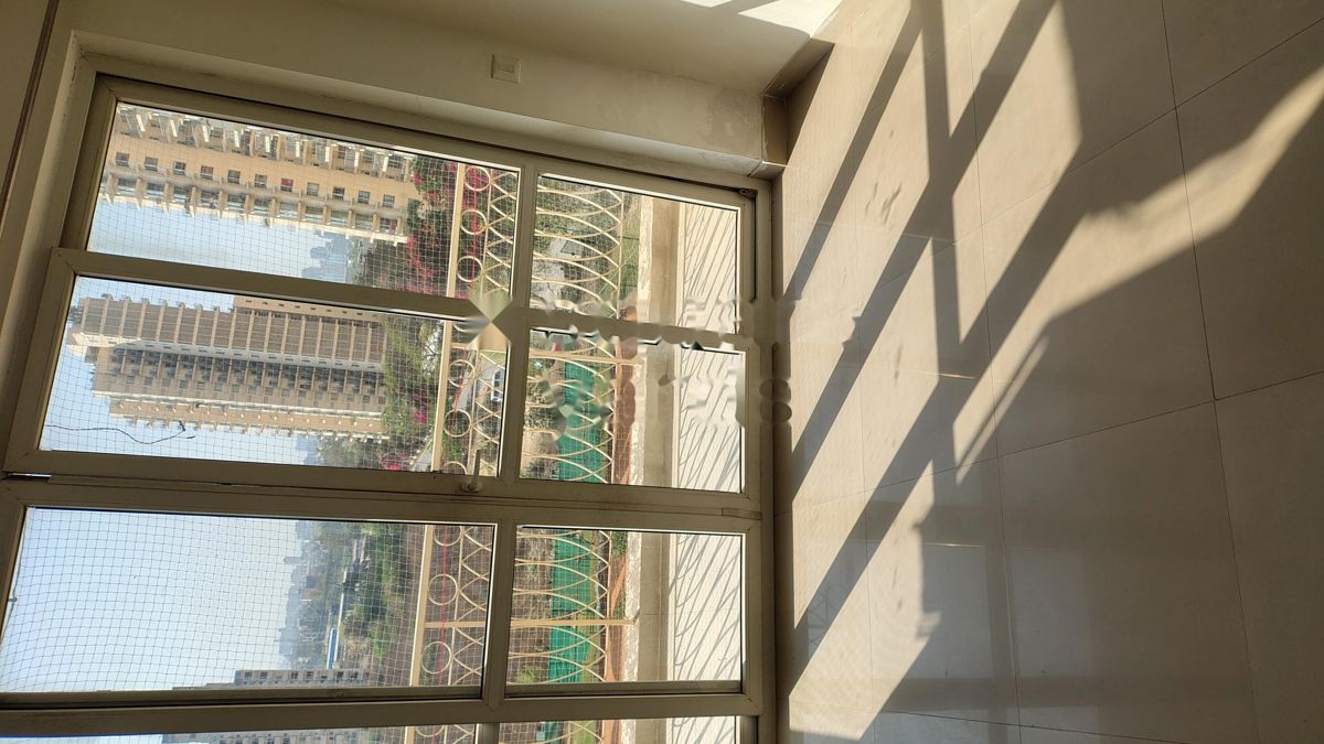 3.5 BHK 2000 Sq.Ft. Apartment in BPTP Park Prime