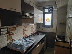 Kitchen in 1.5 BHK Apartment at Tolaram Smruti Apartments, Chembur – for Rent