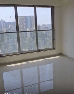 Room in 2 BHK Apartment at Supreme Elenor, Chembur – for Rent