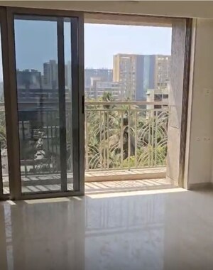 Room in 2 BHK Apartment at Supreme Elenor, Chembur – for Rent