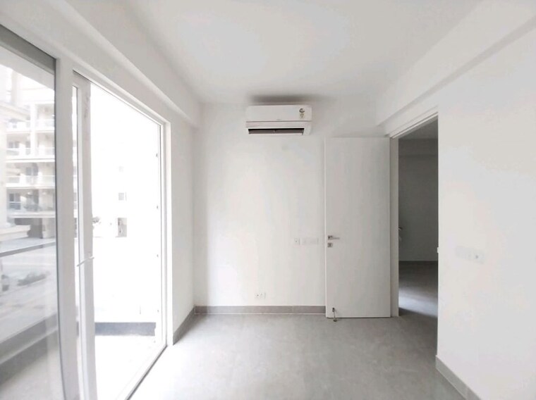 Room, signature-global-city-92 3 Bedroom 1205 Sq.Ft. Apartment In Sector 92 Gurgaon 10432475