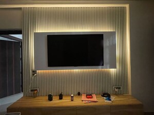 Furnished Amenities in 3.5 BHK Apartment at Supreme Towers, Sector 99 – for Rent
