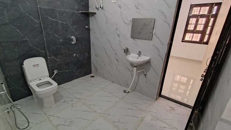 Bathroom, ansal-sushant-golf-city-celebrity-gardens 2 Bedroom 1850 Sq.Ft. Apartment In Sushant Golf City Lucknow 10432536