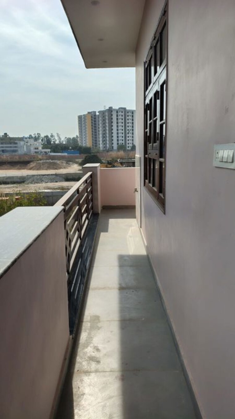 Balcony, ansal-sushant-golf-city-celebrity-gardens 2 Bedroom 1850 Sq.Ft. Apartment In Sushant Golf City Lucknow 10432536