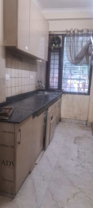 Kitchen in 1 BHK Builder Floor at Dlf City Phase 3 – for Rent