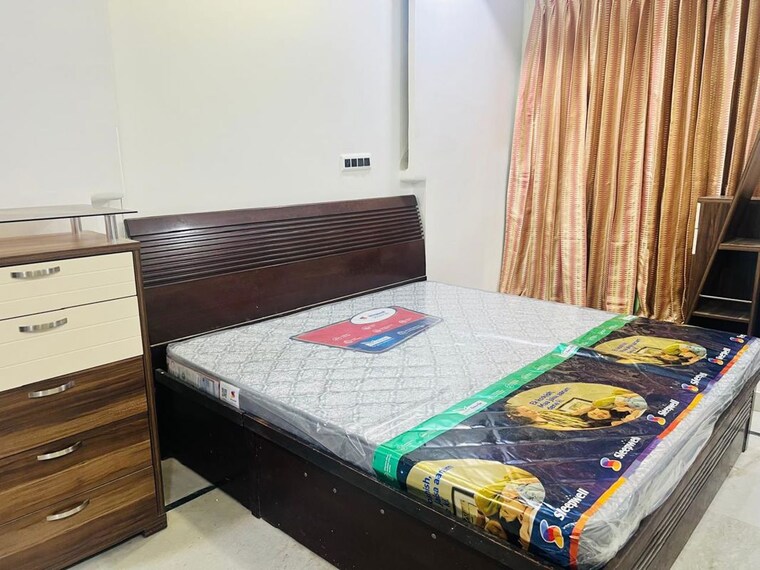 Bedroom, jalvayu-towers  1000 Sq.Ft. Apartment In Sector 56 Gurgaon 10432568