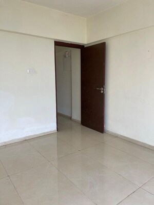 Room in 3 BHK Apartment at Ruparel Orion, Chembur – for Rent