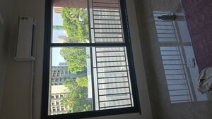 Room in 2 BHK Apartment at  Rushi The Kollage Andheri, Andheri East – for Rent