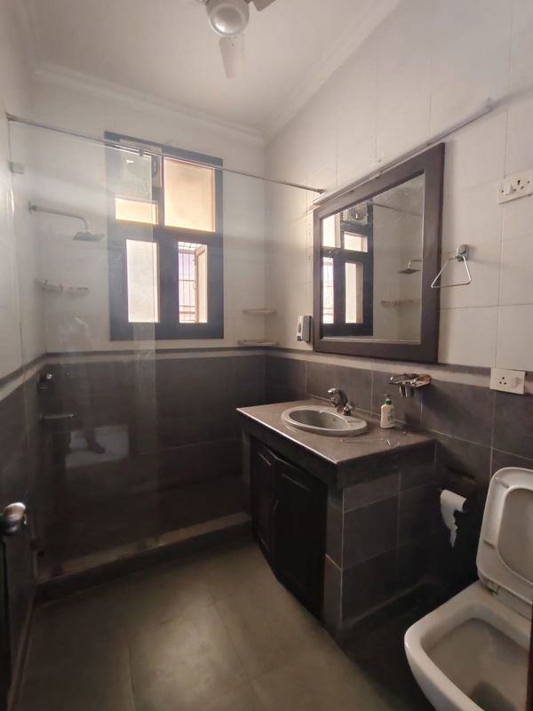 1 BHK + Store Room 850 Sq.Ft. Apartment in Arun Vihar Sector 37