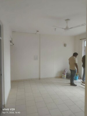 Room in 3 BHK Apartment at Vaishali Nagar – for Rent
