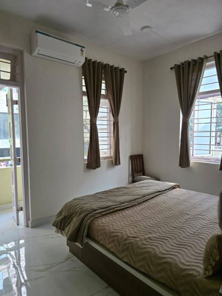 Bedroom, bandstand-apartment 3 Bedroom 1200 Sq.Ft. Apartment In Bandra West Mumbai 10432624