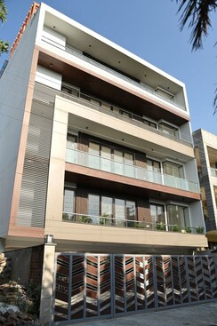 4 BHK Builder Floor For Sale in Sushant Lok II