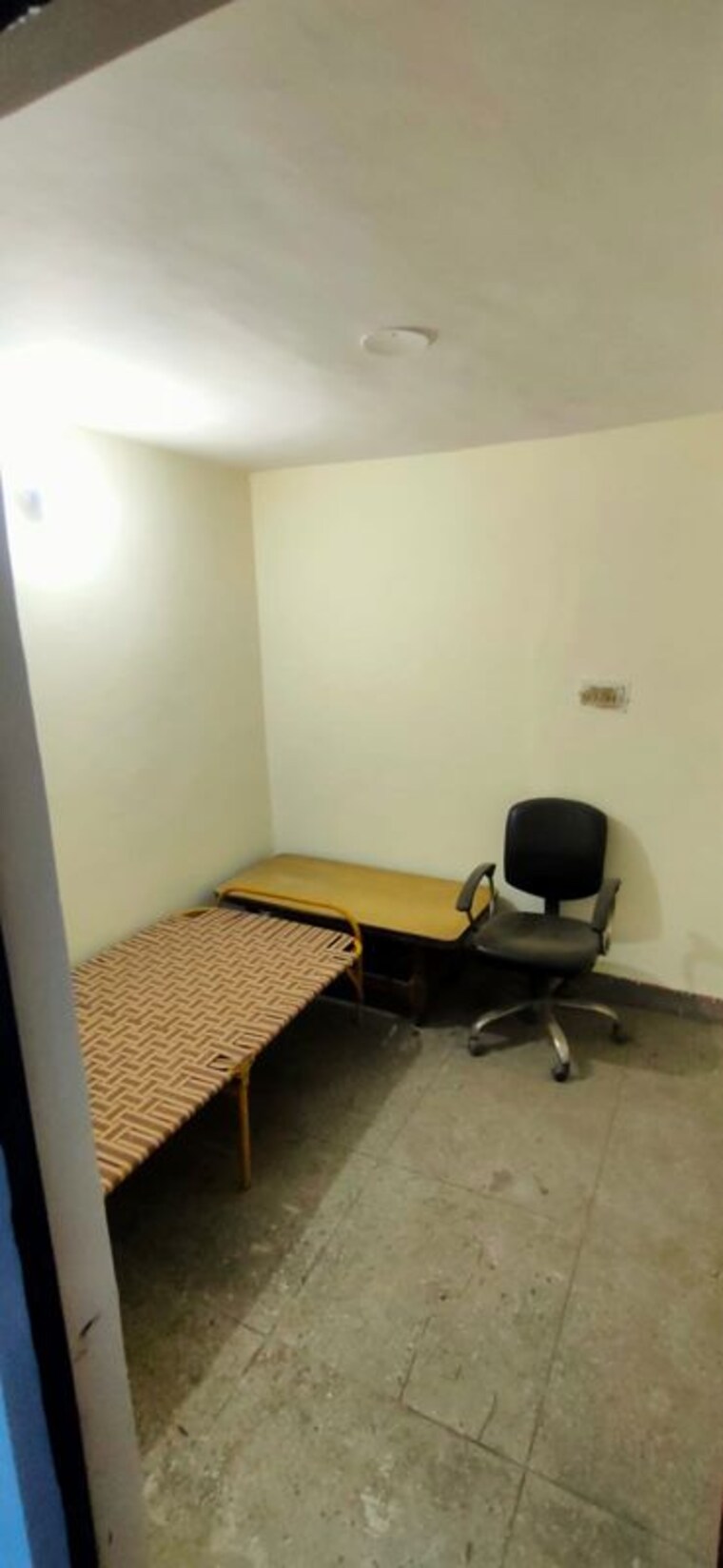 Team Area, rohini sector 5 2 Bedroom 400 Sq.Ft. Builder Floor In Rohini Sector 5 Delhi 10432711