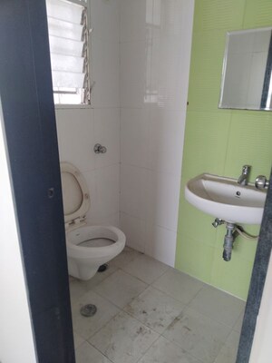 Bathroom in 3 BHK Apartment at Splendour County, Rahatani – for Sale