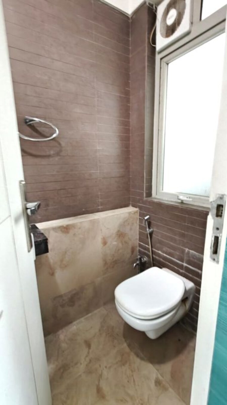 Bathroom, vasant-valley-ivy-tower 3 Bedroom 1350 Sq.Ft. Apartment In Malad East Mumbai 10432742