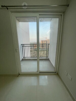 3 BHK Apartment For Rent in Eldeco Live By The Greens, Sector 150