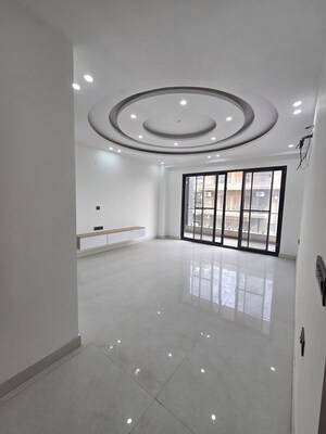 Room in 4 BHK Builder Floor at Green Fields Colony – for Sale