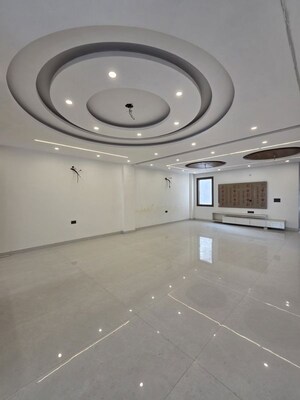 Bathroom in 4 BHK Builder Floor at Green Fields Colony – for Sale