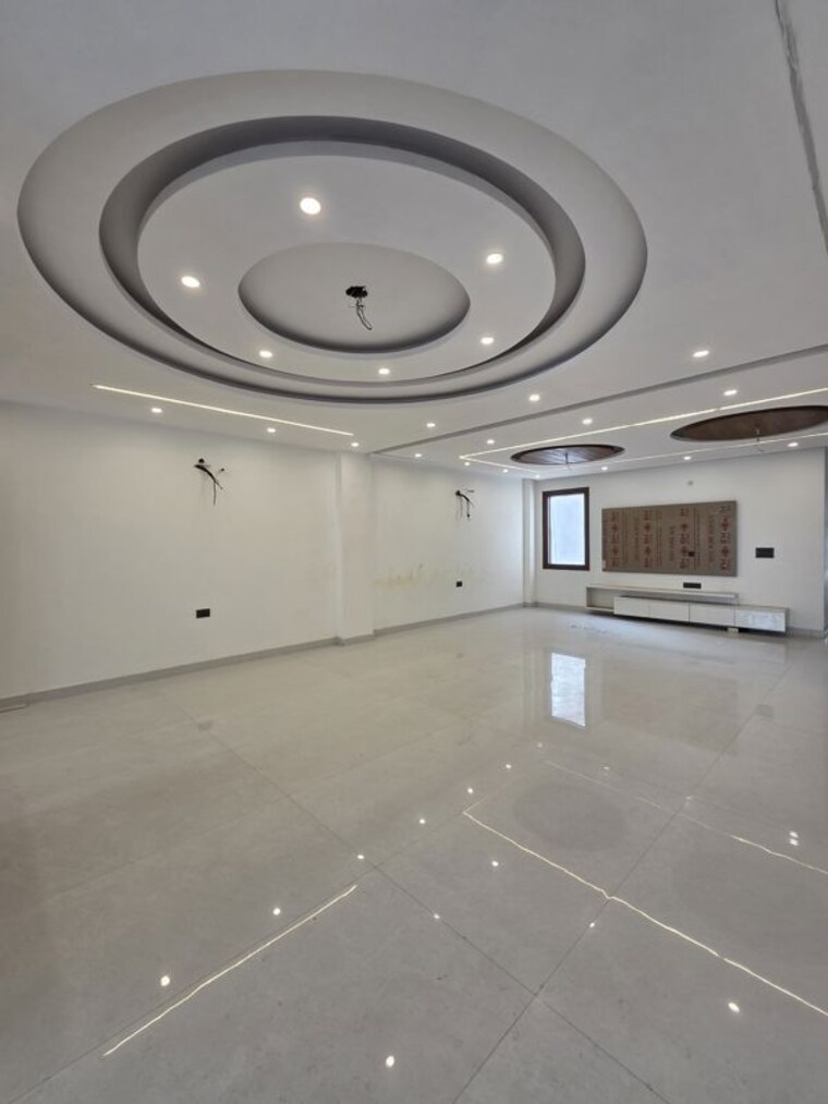 Bathroom, green fields colony 4 Bedroom 4500 Sq.Ft. Builder Floor In Green Fields Colony Faridabad 10432733