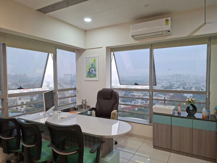 Team Area, ambawadi Commercial Office Space 1000 Sq.Ft. In Ambawadi Ahmedabad 10432785