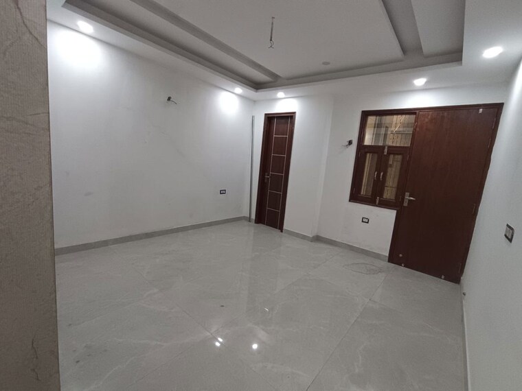 Room, rajendra nagar sector 2 5 Bedroom 300 Sq.Yd. Builder Floor In Rajendra Nagar Sector 2 Ghaziabad 10427384