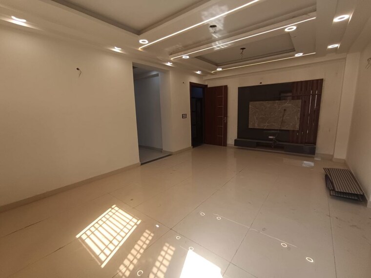Room, rajendra nagar sector 2 5 Bedroom 300 Sq.Yd. Builder Floor In Rajendra Nagar Sector 2 Ghaziabad 10427384